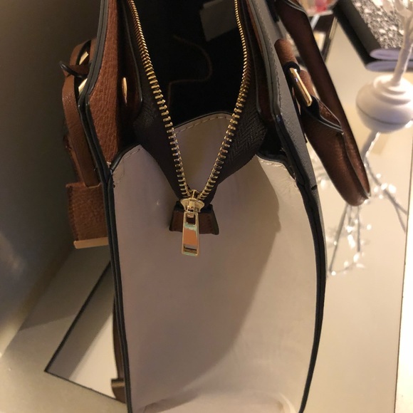 Call it Spring Handbag - Picture 2 of 7